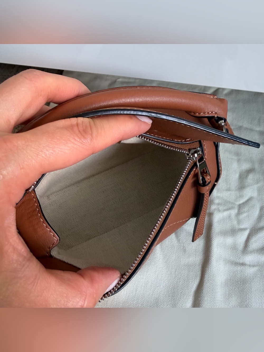 Loewe Mini Puzzle Edge bag in classic calfskin Tan - Picture 9 of 11